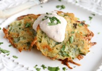 Baked potato pancakes (latkes) with chipotle yogurt sauce