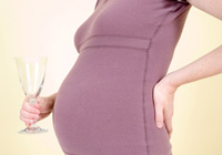 Early pregnancy alcohol consumption