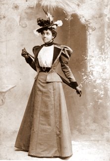 Early 1900 american dress