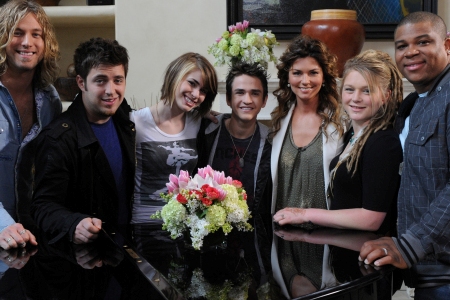 The American Idol top six visit with Shania Twain