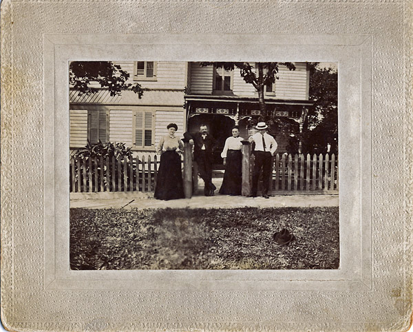Finding clues in old photographs