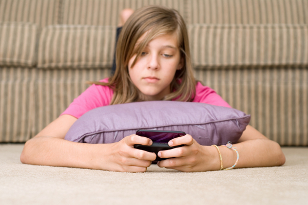 Texting tween