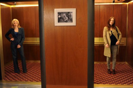 Elizabeth Banks and Julianne Moore in 30 Rock