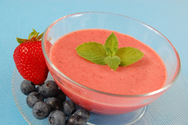 Fresh berry soup with white wine