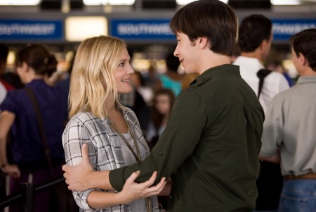 Drew Barrymore and Justin Long in Going the Distance