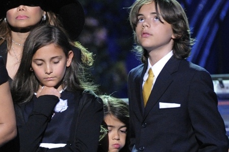 Paris and Michael Jackson's kids stand strong