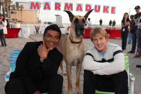 George Lopez and Owen Wilson at the Marmaduke premiere