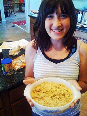 teen cooks peach crisp