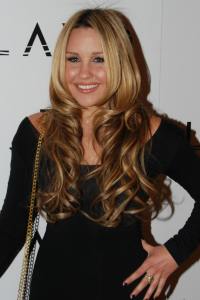 Amanda Bynes unretires
