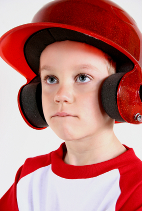 Child-in-baseball-helmet
