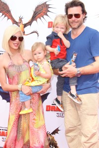 Dean McDermott and Tori Spelling