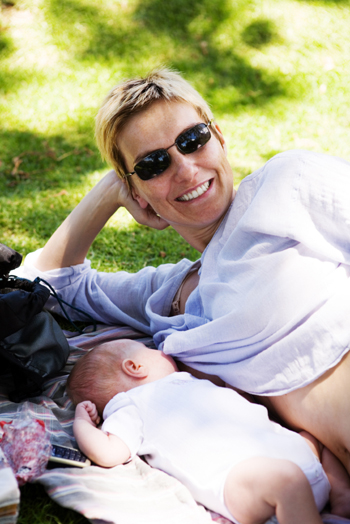 Women+breastfeeding+husband+video