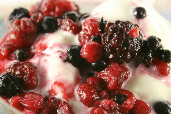 Strawberry-blueberry jubilee