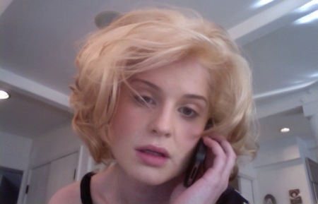 Kelly Osbourne in Twitter
