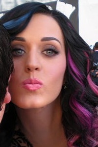 Katy Perry kisses SheKnows