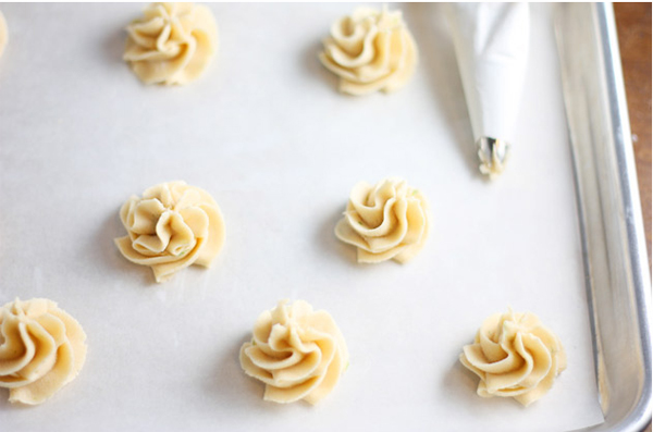 Sophistimom's Lime Rosettes