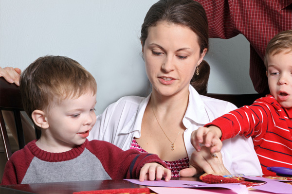Kids crafting with mom