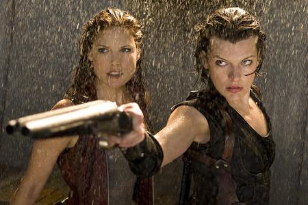 Ali Larter and Milla Jovovich in Resident Evil: Afterlife