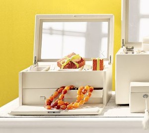 Jewelry box