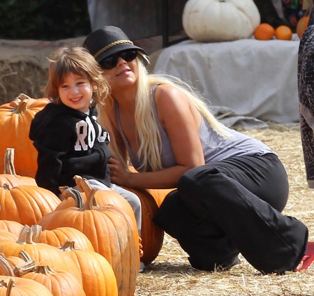 Halloween in Hollywood: Christina Aguilera and son Max