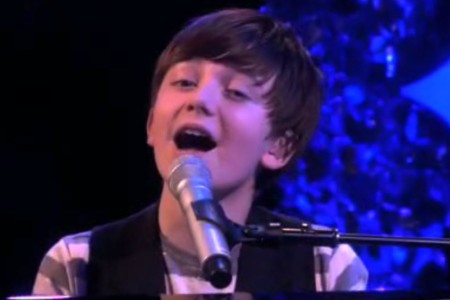 waiting outside the lines greyson chance piano. Greyson Chance on Ellen