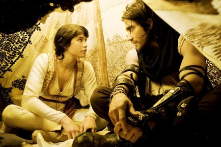 Gemma Arterton and Jake Gyllenhaal in Prince of Persia