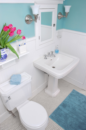 how to decorate small bathroom How To Decorate A Room