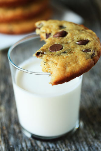 Banana peanut butter chip muffin tops
