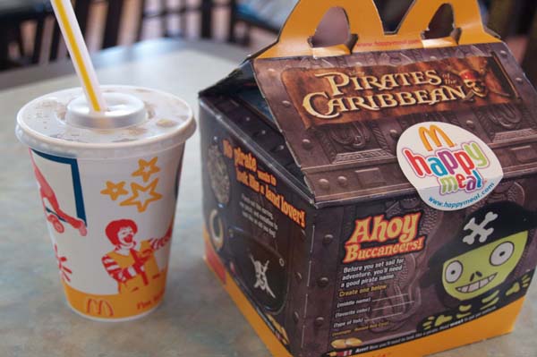 San Francisco bans childrens toys in high fat meals