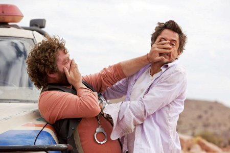 Zach Galifianakis and Robert Downey Jr in Due Date