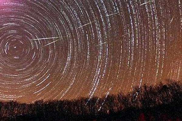 Leonid meteor shower 2010 is visible Nov. 17