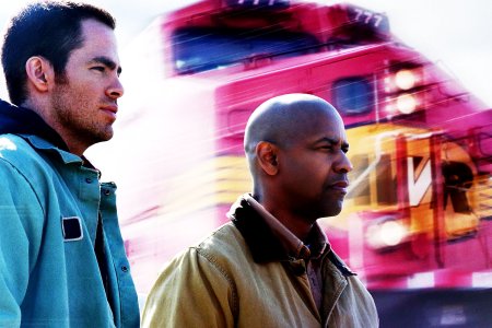 Chris Pine and Denzel Washington in Unstoppable