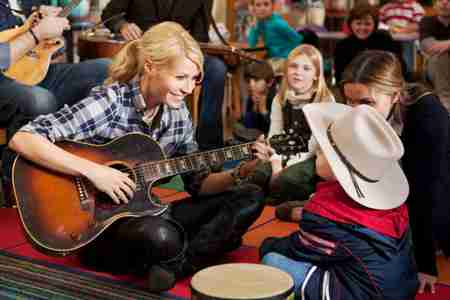 Gwyneth Paltrow in Country Strong