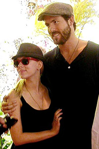 Scarlett Johannson and Ryan Reynolds