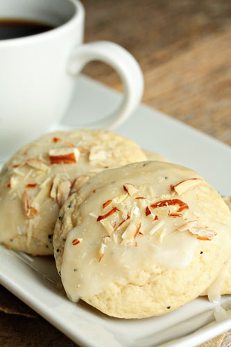 Almond poppy seed cookies