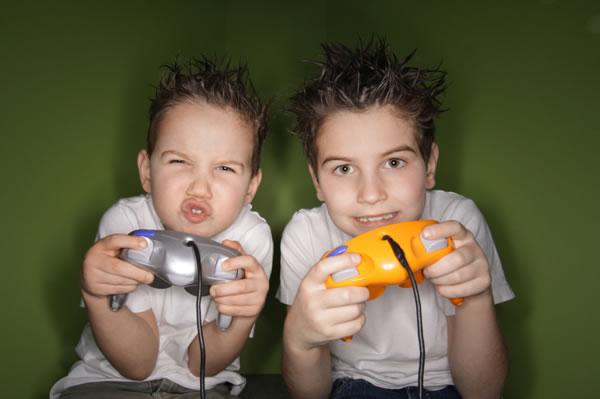 Kids_playing_video_games.jpg