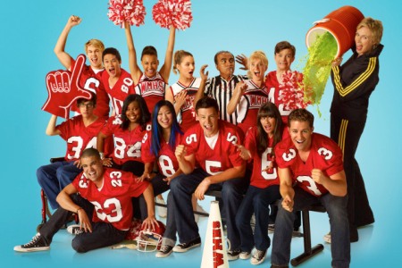 Glee hits the road for a 16-city tour