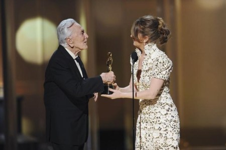 Kirk Douglas and Melissa Leo