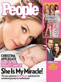 Christina Applegate debuts baby