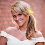 Blond woman with ponytail hairstyle for a wedding