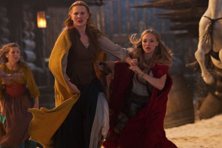 Amanda Seyfried stars in Red Riding Hood
