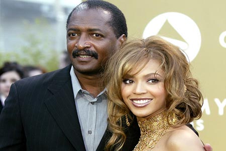 Beyonce fires dad as her manager