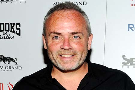 Richard Hatch reports to prison