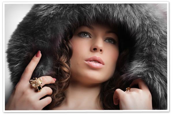 Woman wearing a winter hat