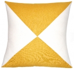 Decorating with pillows