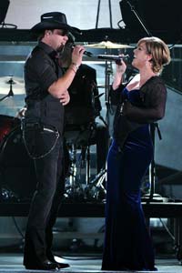 Kelly Clarkson performing on American Idol this week