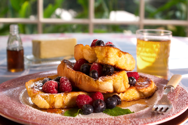 French toast and iced tea