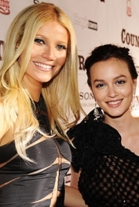 Gwyneth Paltrow & Leighton Meester sing on screen and off