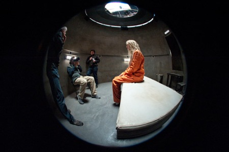 Joe Wright directs Saoirse Ronan in Hanna