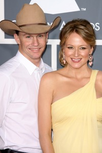 Jewel and husband Ty 